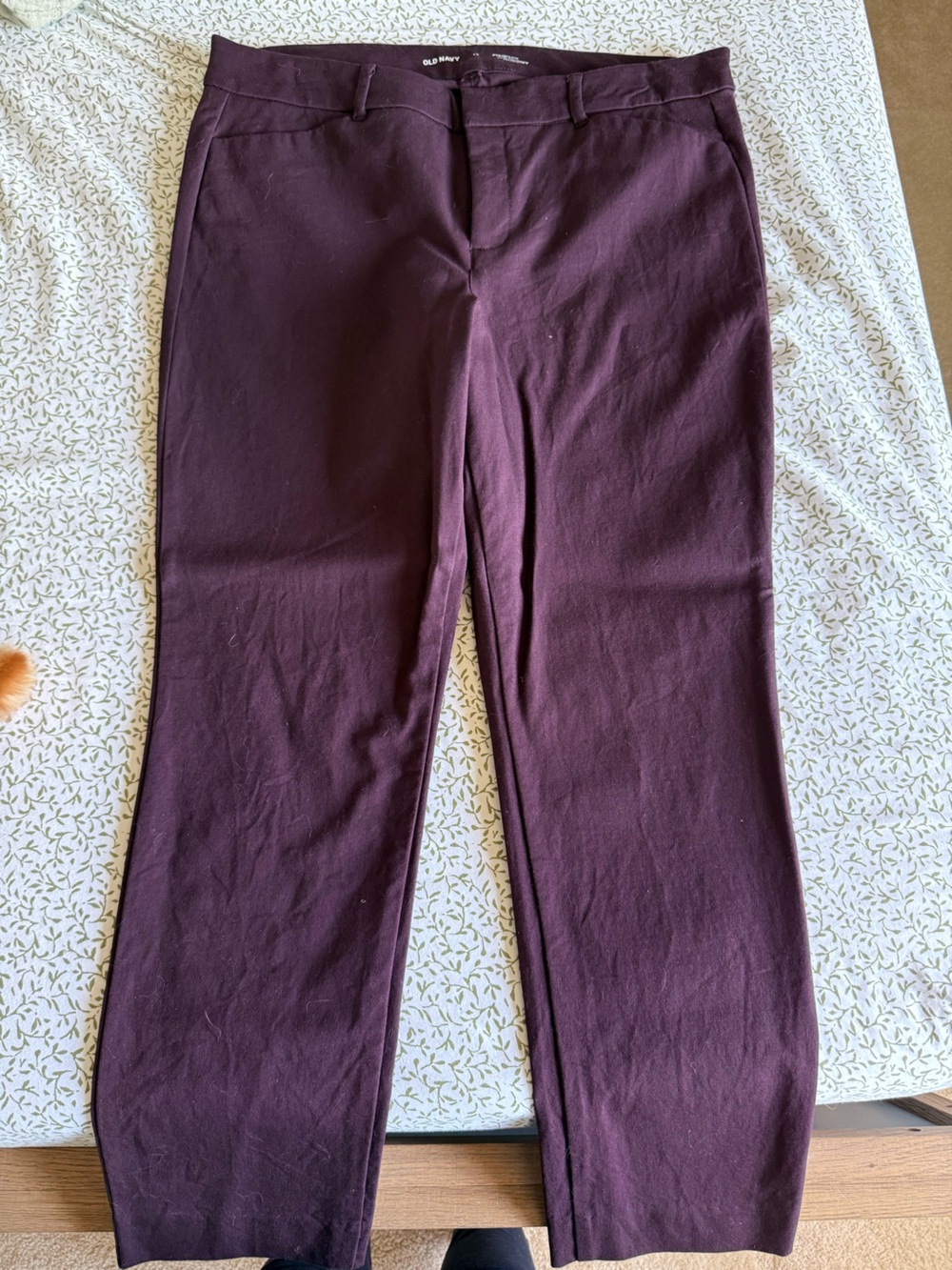 Old Navy High-Rise Pixie Skinny Plant - Plum